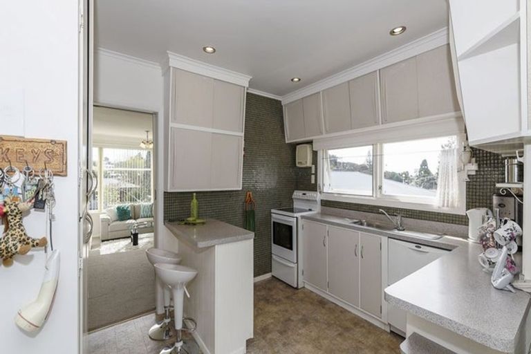 Photo of property in 19 Blease Street, New Lynn, Auckland, 0600