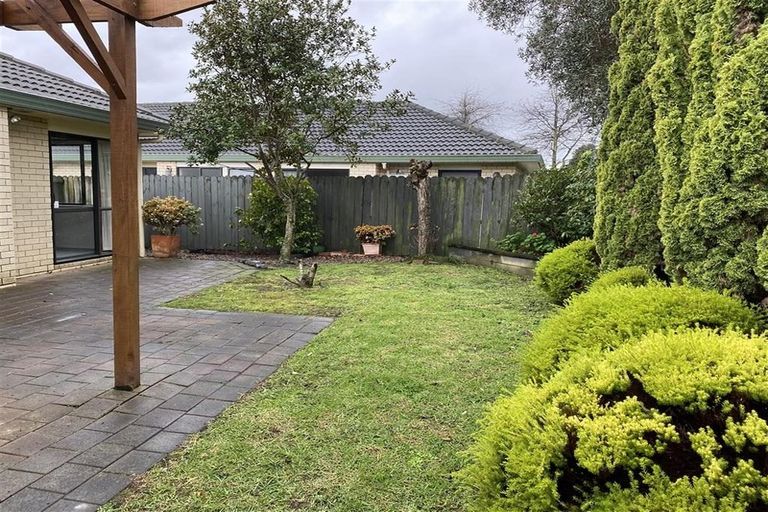 Photo of property in 11 Amylynn Place, East Tamaki, Auckland, 2016