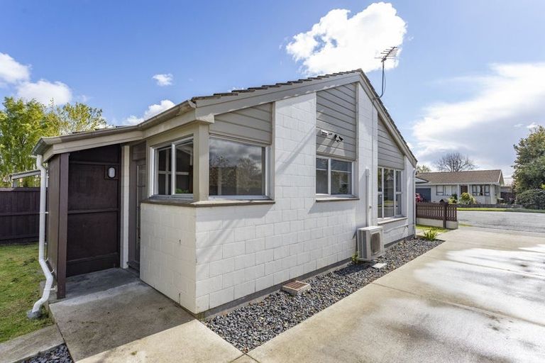 Photo of property in 1/6 Quinton Place, Bishopdale, Christchurch, 8053