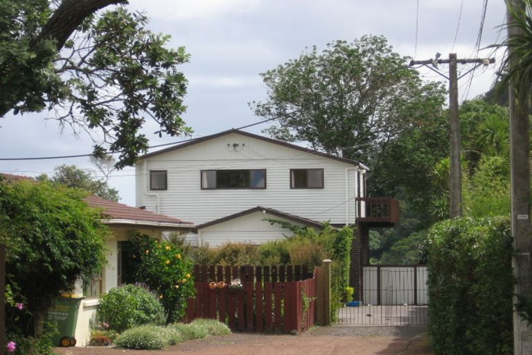 Photo of property in 1/62 Rambler Crescent, Beach Haven, Auckland, 0626