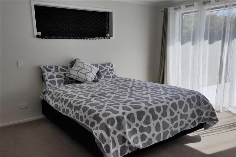 Photo of property in 93 Karamea Street, Whalers Gate, New Plymouth, 4310