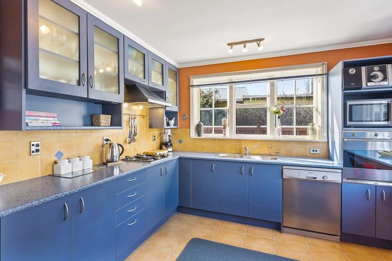 Photo of property in 202 Matai Road, Raumati Beach, Paraparaumu, 5032