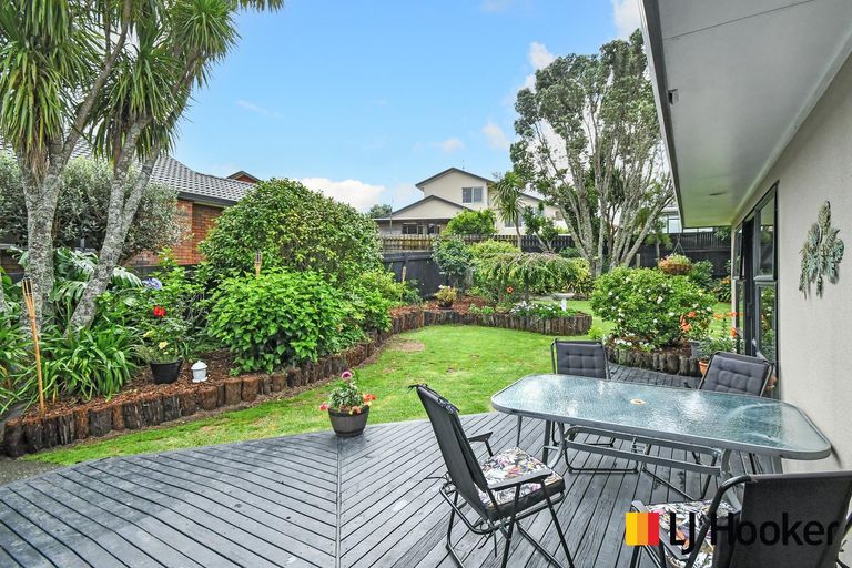 Photo of property in 33 Peretao Rise, The Gardens, Auckland, 2105