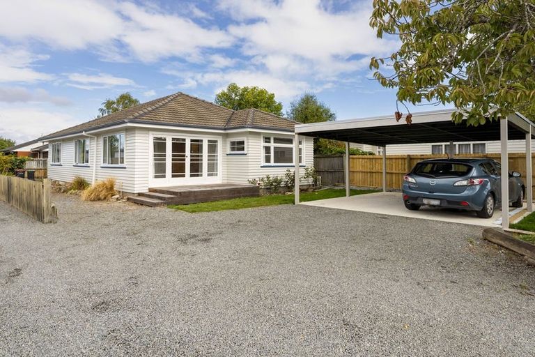 Photo of property in 1/43 Aorangi Road, Bryndwr, Christchurch, 8053