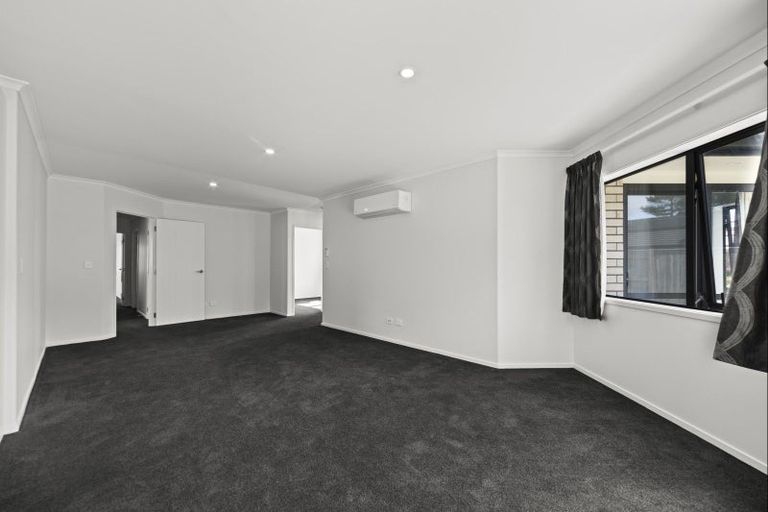 Photo of property in 9 Kereru Street, Marton, 4710