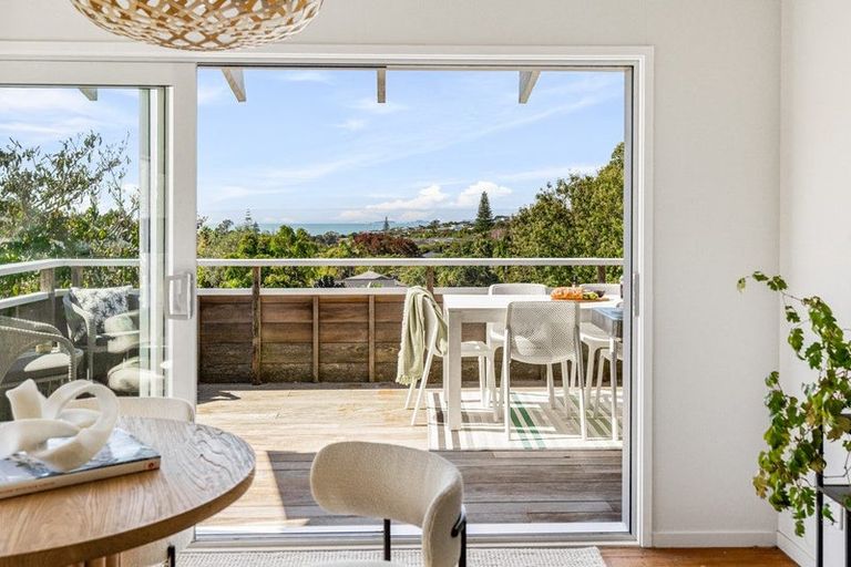 Photo of property in 25 Maxwelton Drive, Mairangi Bay, Auckland, 0630