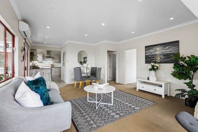 Photo of property in 167 Vipond Road, Stanmore Bay, Whangaparaoa, 0932