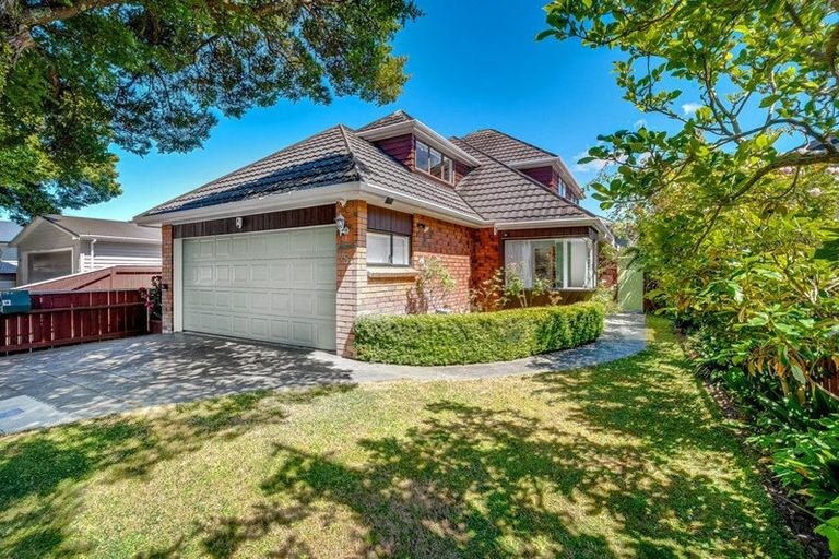 Photo of property in 75 Totara Crescent, Woburn, Lower Hutt, 5011