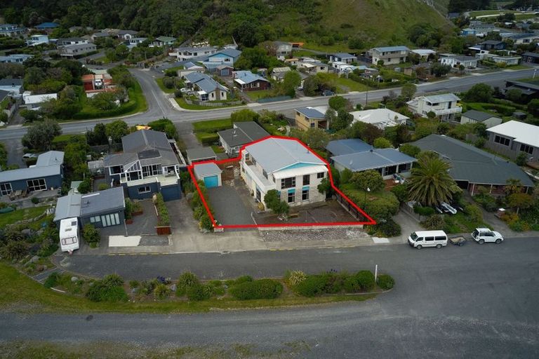 Photo of property in 2 Moa Road, South Bay, Kaikoura, 7300