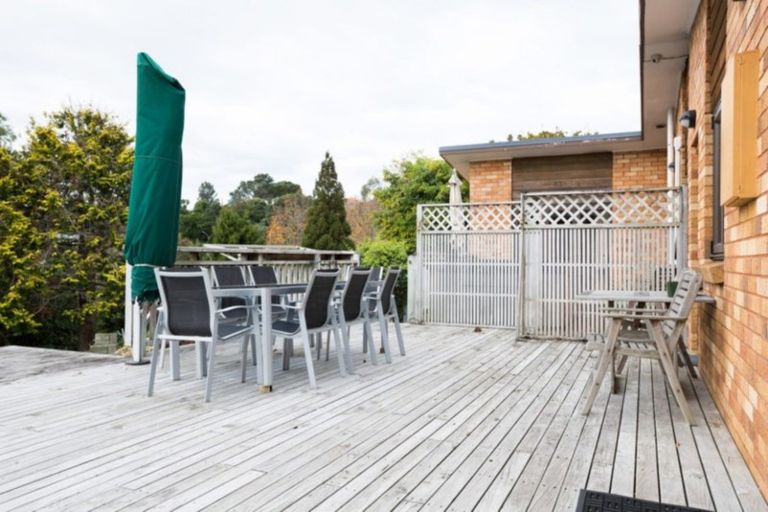 Photo of property in 12 Hillside Crescent, Westown, New Plymouth, 4310