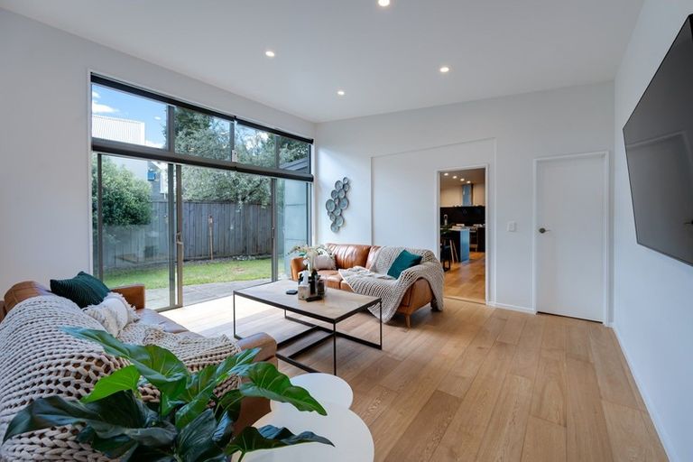 Photo of property in 8a Maple Court, Arthurs Point, Queenstown, 9371