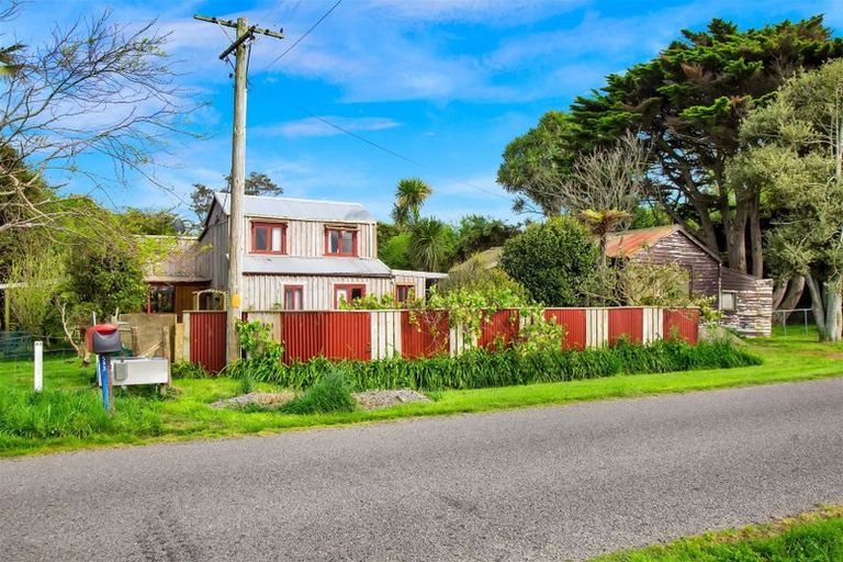 Photo of property in 593 Auroa Road, Auroa, Hawera, 4678