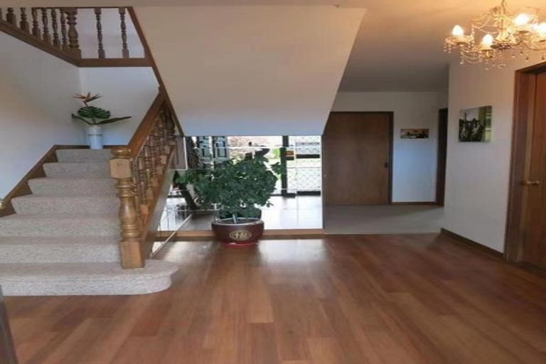 Photo of property in 17 San Rafael Place, Burnside, Christchurch, 8053