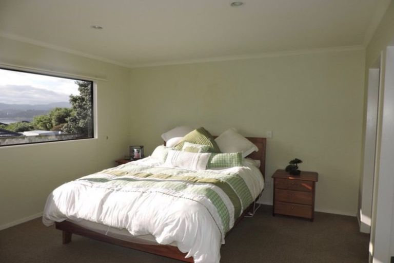 Photo of property in 18 Pendennis Point, Camborne, Porirua, 5026