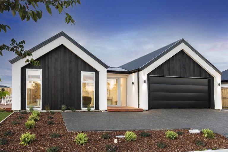 Photo of property in 42 Goldie Drive, Rangiora, 7400