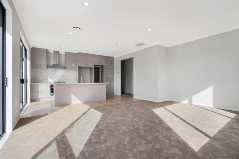 Photo of property in 9 Remana Crescent, Huapai, Kumeu, 0810
