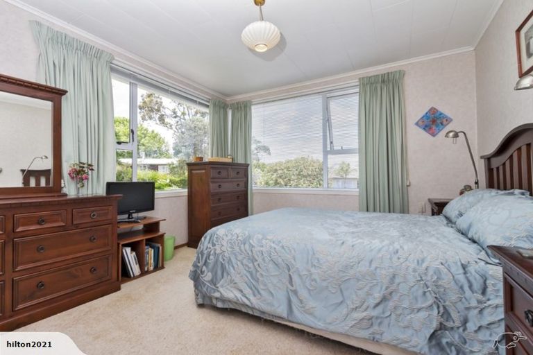 Photo of property in 1/214 Bleakhouse Road, Mellons Bay, Auckland, 2014