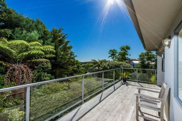 Photo of property in 36a Verran Road, Birkdale, Auckland, 0626