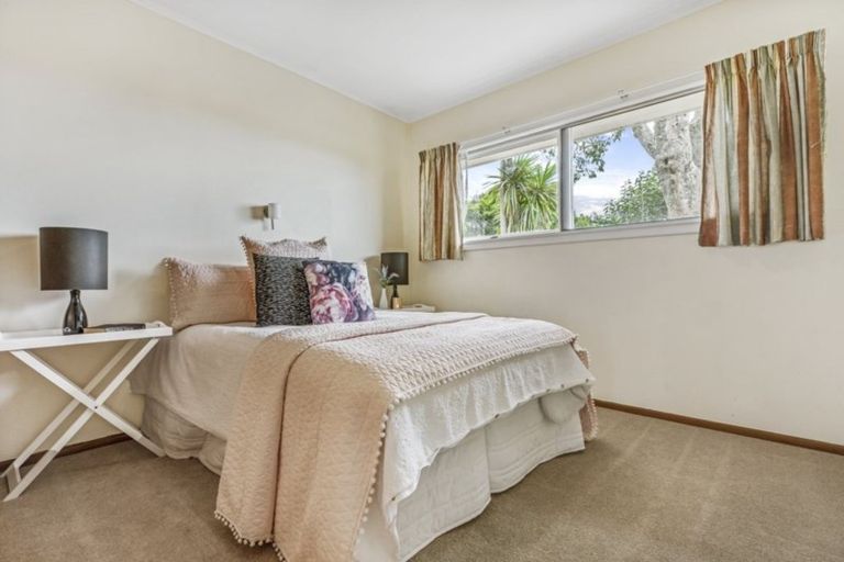 Photo of property in 264 Titirangi Road, Titirangi, Auckland, 0604