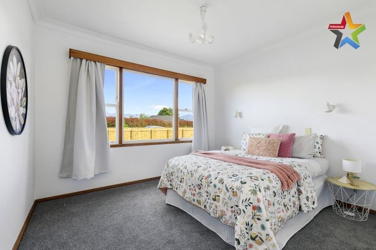 Photo of property in 137 Weraroa Road, Levin, 5510