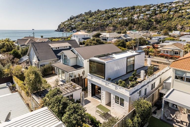 Photo of property in 8 Menzies Street, Sumner, Christchurch, 8081