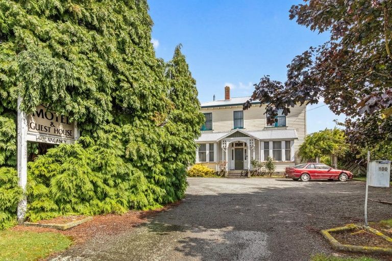 Photo of property in 100 Shearman Street, Waimate, 7924