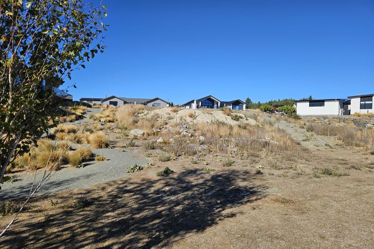 Photo of property in 18 Mistake Drive, Lake Tekapo, 7999