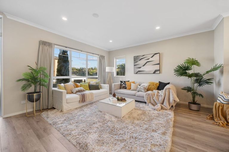Photo of property in 5 Creggan Crescent, Flat Bush, Auckland, 2019