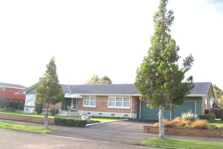 Photo of property in 14 Samuel Place, Queenwood, Hamilton, 3210