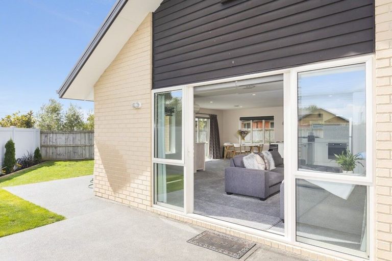 Photo of property in 6 Little Oaks Drive, Yaldhurst, Christchurch, 8042