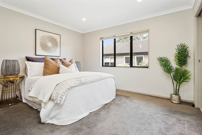 Photo of property in 54 Sherrybrooke Place, Sunnyvale, Auckland, 0612