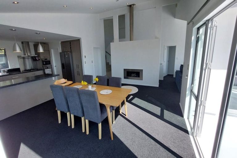 Photo of property in 12 Mandalay Lane, Redcliffs, Christchurch, 8081