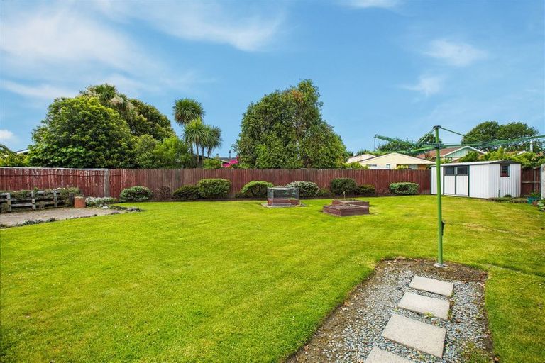 Photo of property in 5 Hillcrest Place, Avonhead, Christchurch, 8042