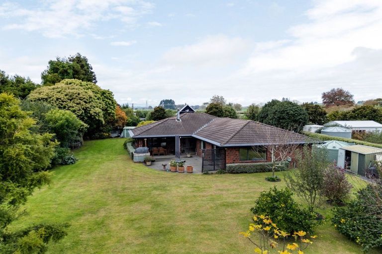 Photo of property in 6 Mangauika Road, Pirongia, Te Awamutu, 3876