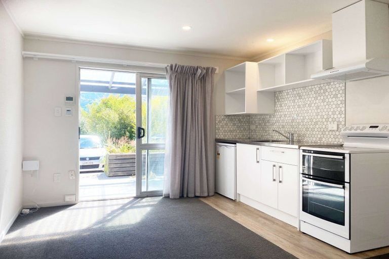 Photo of property in 9 Southberg Avenue, Frankton, Queenstown, 9300