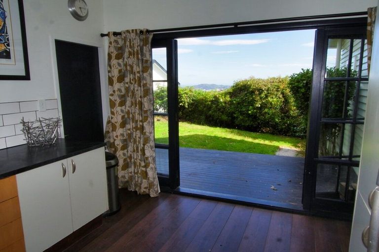 Photo of property in 60 Pembroke Road, Northland, Wellington, 6012