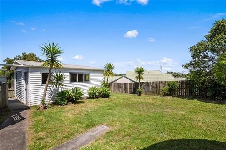 Photo of property in 66b Tiri Road, Manly, Whangaparaoa, 0930