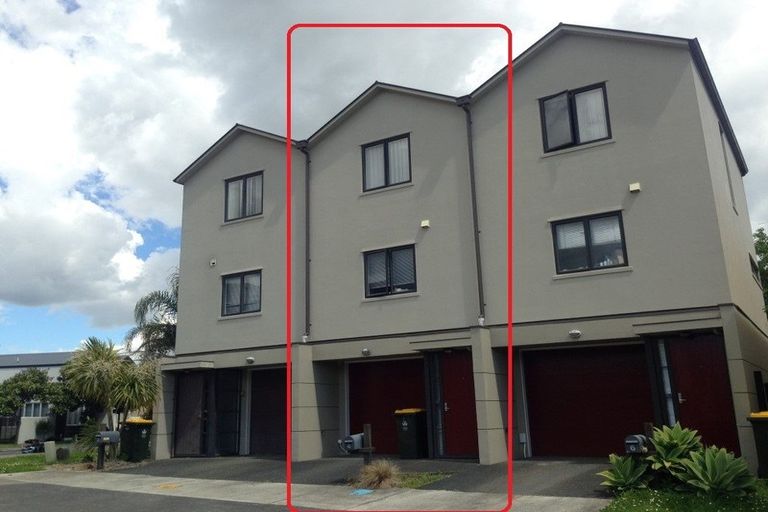 Photo of property in 4 Opito Way, East Tamaki, Auckland, 2013