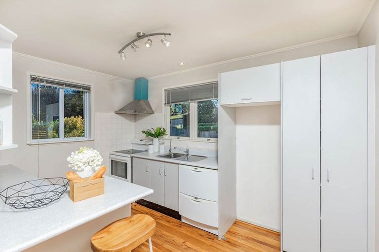 Photo of property in 25 Juniper Road, Sunnynook, Auckland, 0620