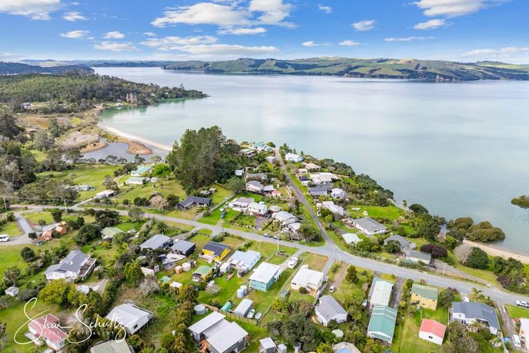 Photo of property in 25 Ngatoto Road, Tinopai, Matakohe, 0593