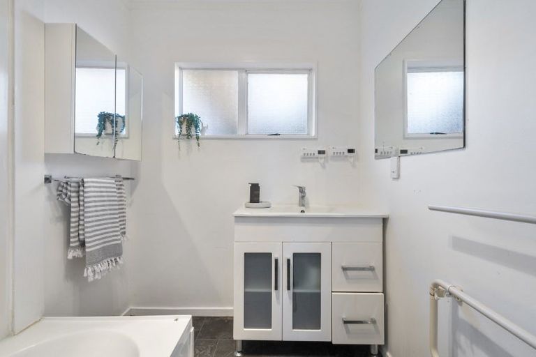 Photo of property in 48 Fraser Drive, Feilding, 4702