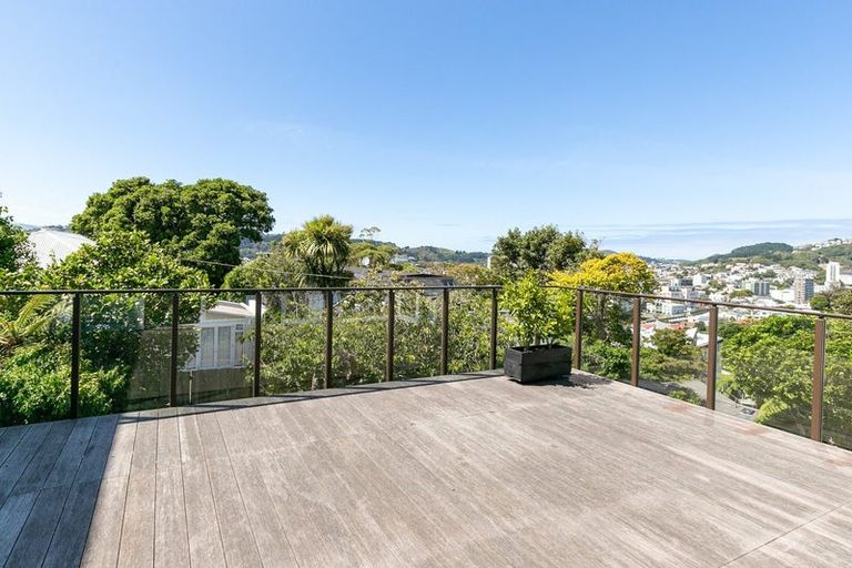 Photo of property in 5 Mckenzie Terrace, Te Aro, Wellington, 6011