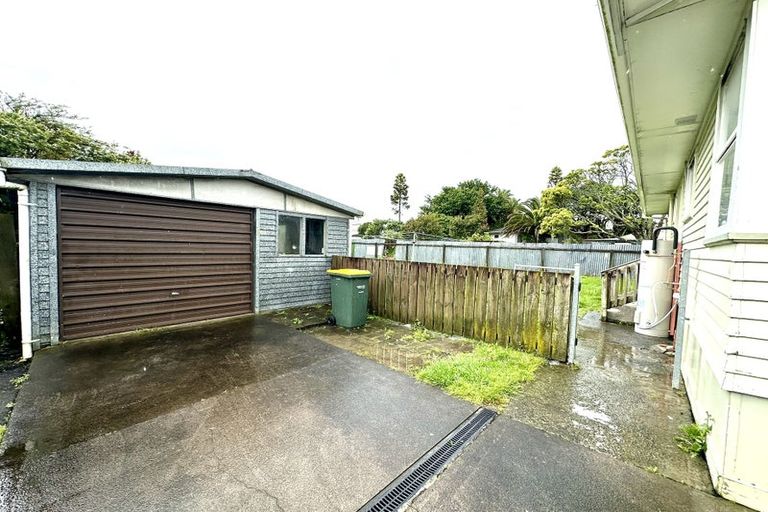 Photo of property in 106 Cargill Street, Papakura, 2110