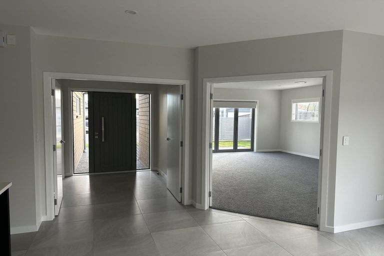 Photo of property in 5 Cassin Place, Taradale, Napier, 4112