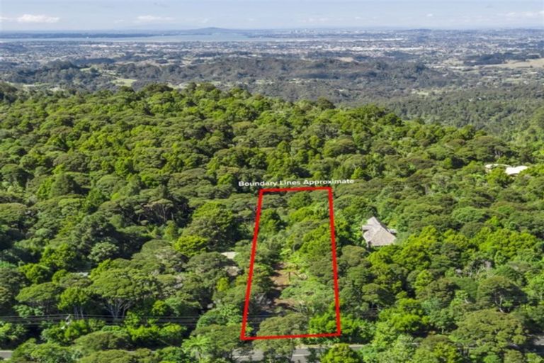 Photo of property in 747 Scenic Drive, Henderson Valley, Auckland, 0612