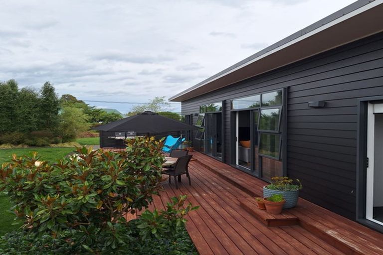 Photo of property in 18 Dee Street, Otane, 4202