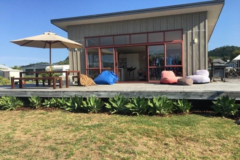 Photo of property in 29 Motukorure Parade, Cooks Beach, Whitianga, 3591