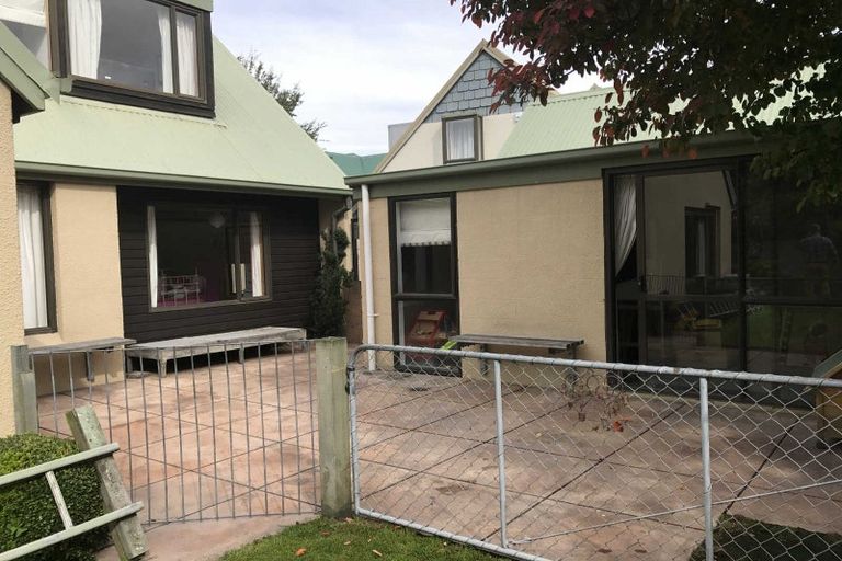 Photo of property in 1/125 Champion Street, Edgeware, Christchurch, 8013