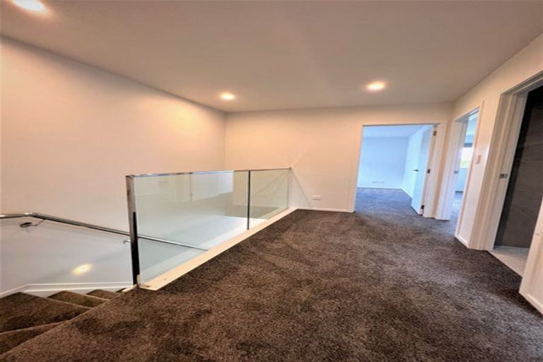 Photo of property in 17b Lavery Place, Sunnynook, Auckland, 0632