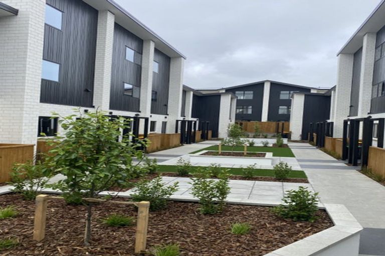 Photo of property in 2/14 Nova Place, Christchurch Central, Christchurch, 8011